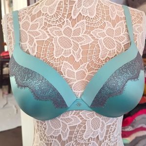 Victoria's Secret Pushup 36D
